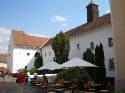 Loading...